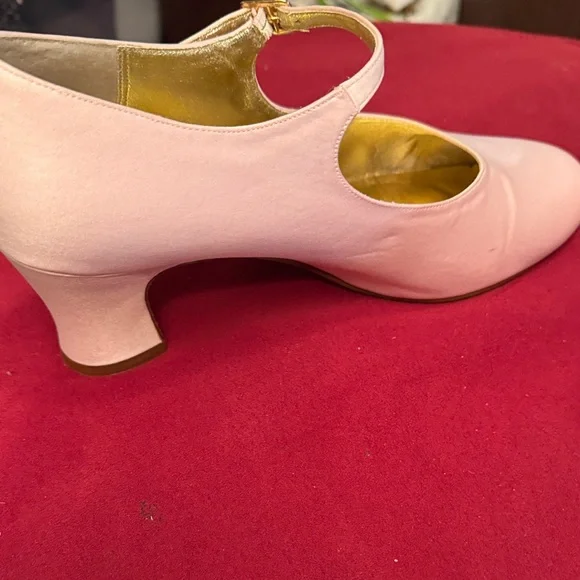 Apostrophe Light Pink Mary Jane Heels - Picture 5 of 6
